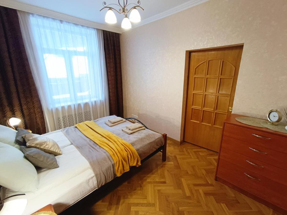 Old Town Retreat With Stunning Views 2 Bedroom Apartment Nearby The Church Of Saint Peter Riga Kültér fotó