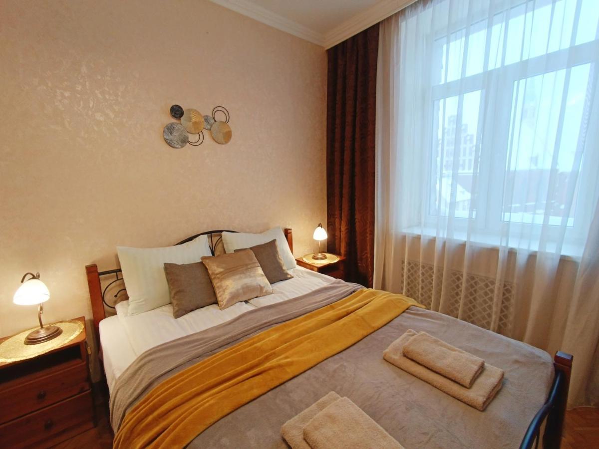 Old Town Retreat With Stunning Views 2 Bedroom Apartment Nearby The Church Of Saint Peter Riga Kültér fotó