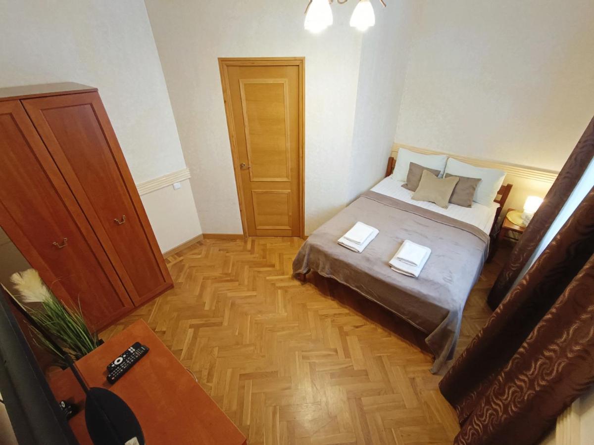 Old Town Retreat With Stunning Views 2 Bedroom Apartment Nearby The Church Of Saint Peter Riga Kültér fotó