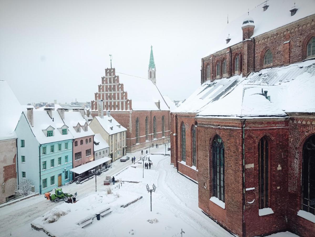 Old Town Retreat With Stunning Views 2 Bedroom Apartment Nearby The Church Of Saint Peter Riga Kültér fotó